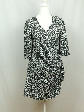 Mallory Dress Black White Leaf Print Short Sleeve Size S